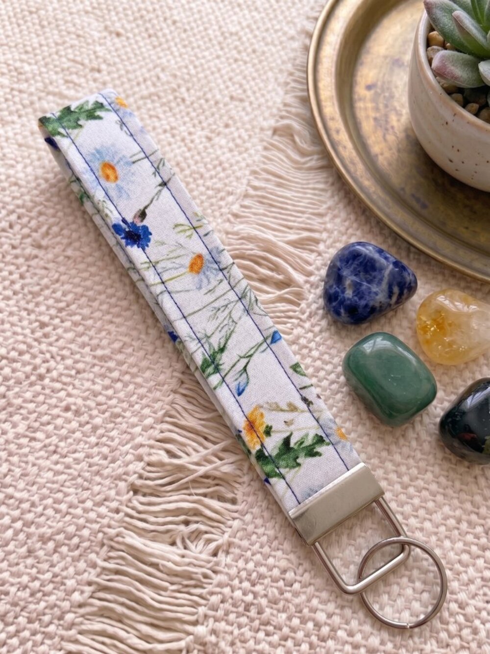 ew Handmade White Wildflower Daisy Meadow Botanical Fabric Key Fob Wristlet Keyc